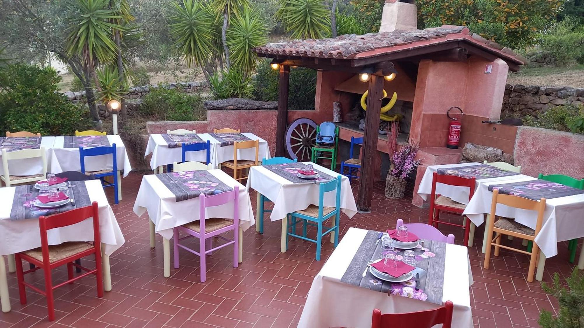 אולביה Agriturismo Agrisole מראה חיצוני תמונה